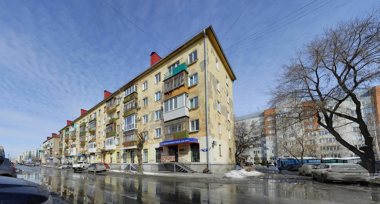 Omsk Sutki Apartments at Pushkina 99 floor 3 Exteriör bild